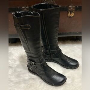 b.o.c. Elegant Black Buckle Heeled Boots